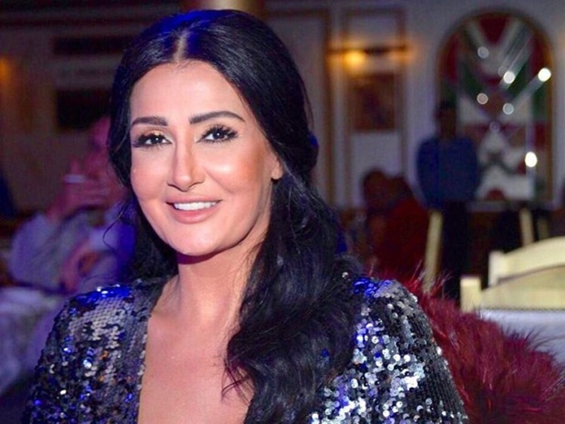 غادة عبد الرازق  لو اقترب أحد لزوجي لقطعته